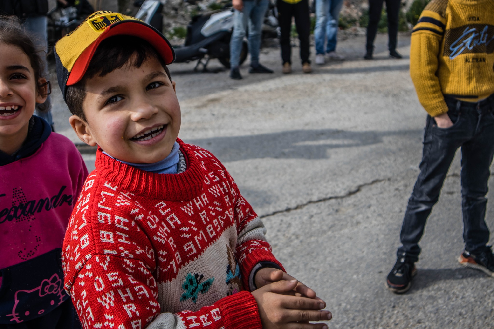 أثناء توزيع تبرعاتكم العينية في منطقة الحفة